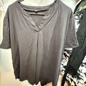 Chic Black V-Neck Women's Blouse